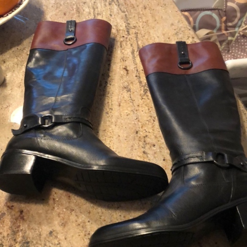 NWOT Bandolino Cavanna size 7M